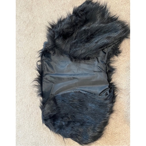 faux fur shrug vest - Picture 2 of 3